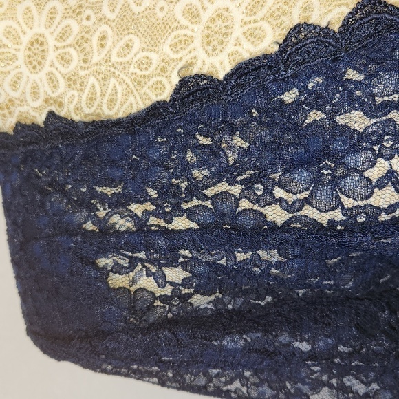 Beautiful U Women's Navy Blue Crochet Lace Scalloped Hem Button Front Cardigan L - Picture 6 of 15